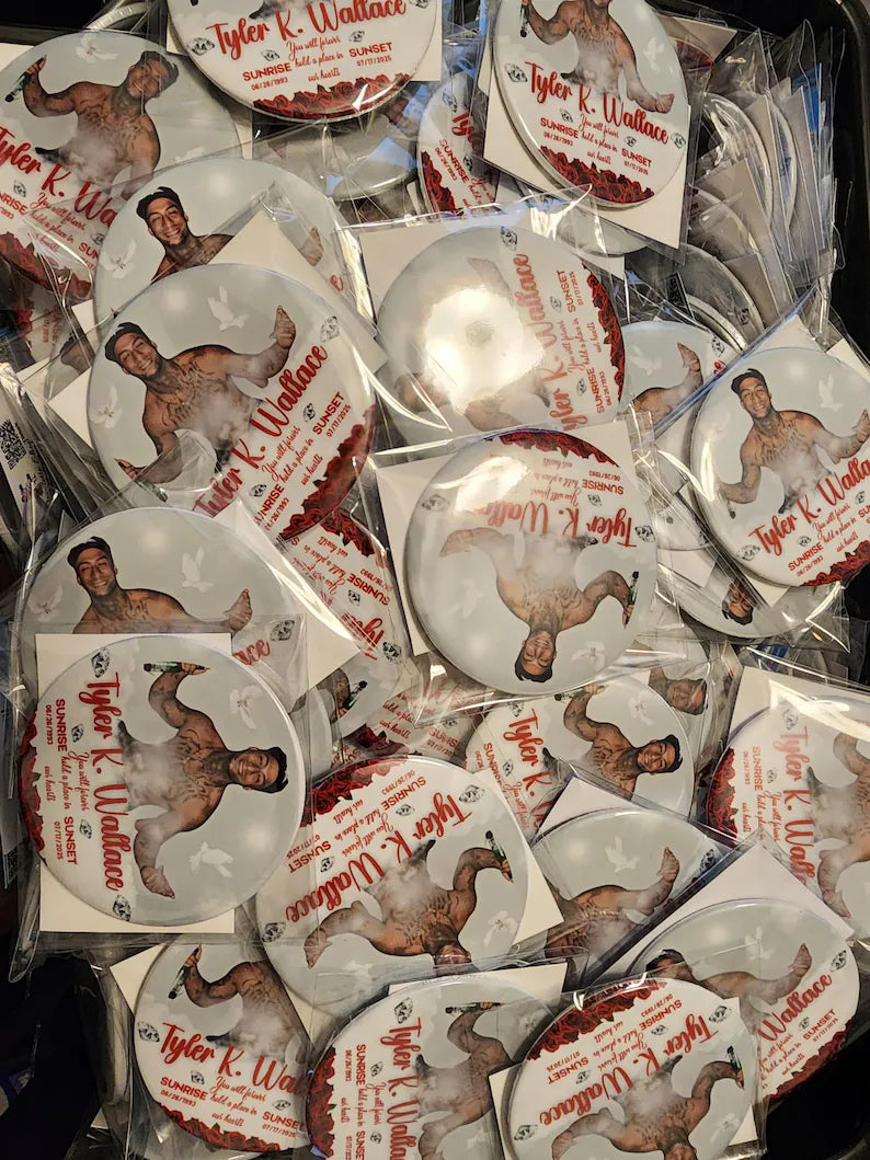 Memorial Buttons